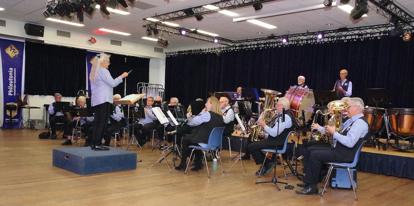 Uitwisselingsconcert met Muziekvereniging Muzikale uit Aarle-Rixtel — foto 90