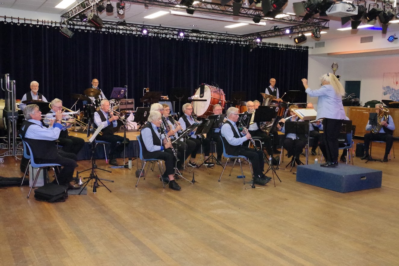 Uitwisselingsconcert met Muziekvereniging Muzikale uit Aarle-Rixtel — foto 8