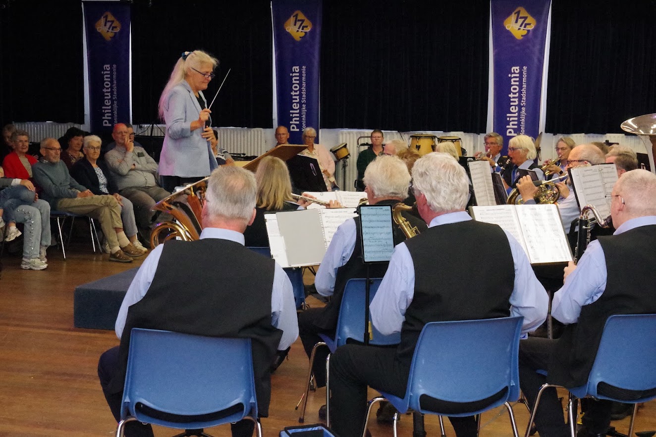 Uitwisselingsconcert met Muziekvereniging Muzikale uit Aarle-Rixtel — foto 78