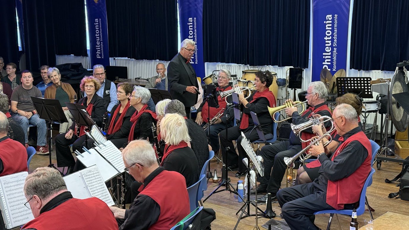 Uitwisselingsconcert met Muziekvereniging Muzikale uit Aarle-Rixtel — foto 214